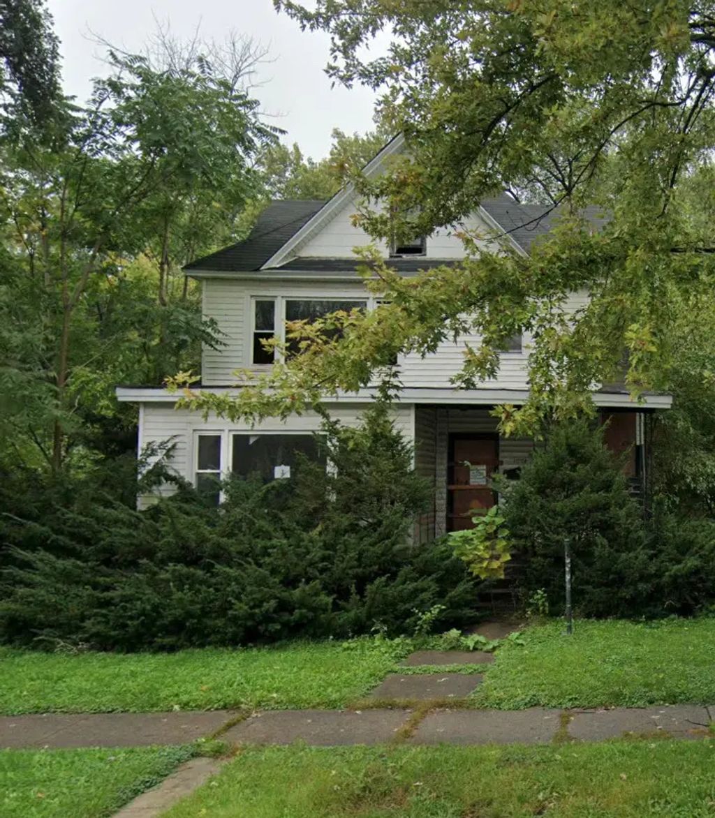 15524 Lexington Avenue, Harvey