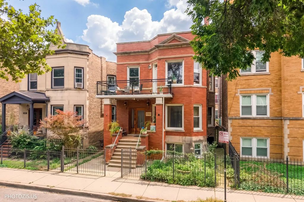 2523 W Iowa Street, Chicago