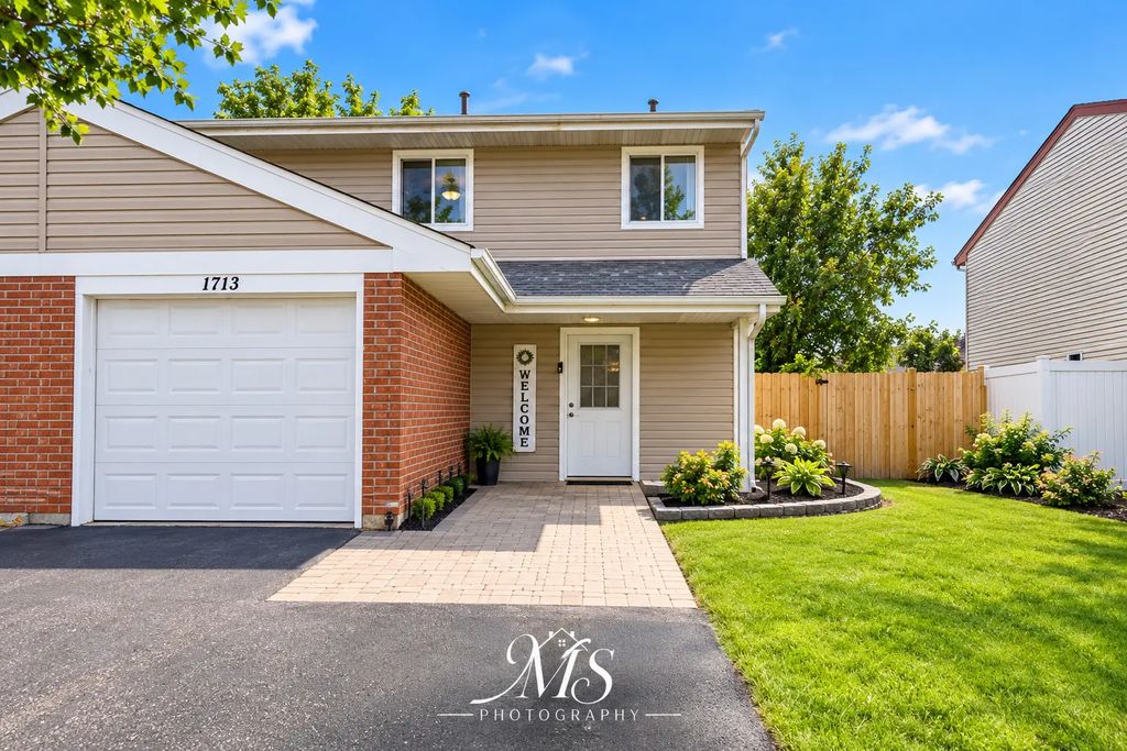1713 Fulton Lane, Hanover Park