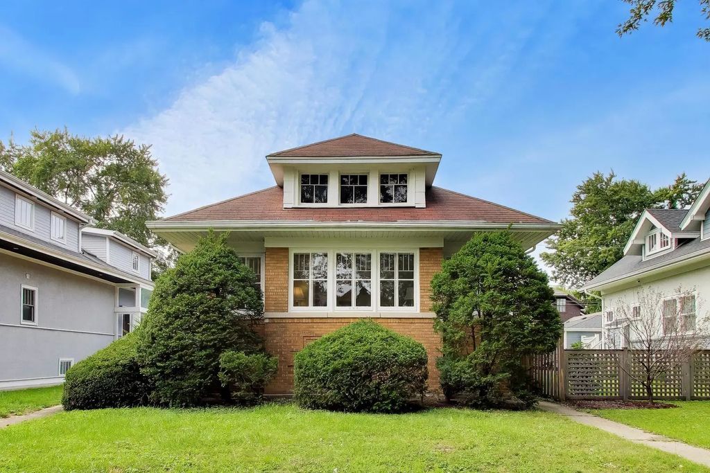 3720 N Springfield Avenue, Chicago