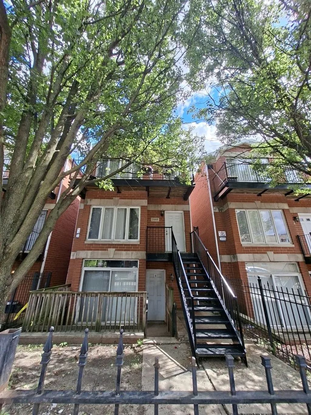 2449 W Lexington Street, Chicago