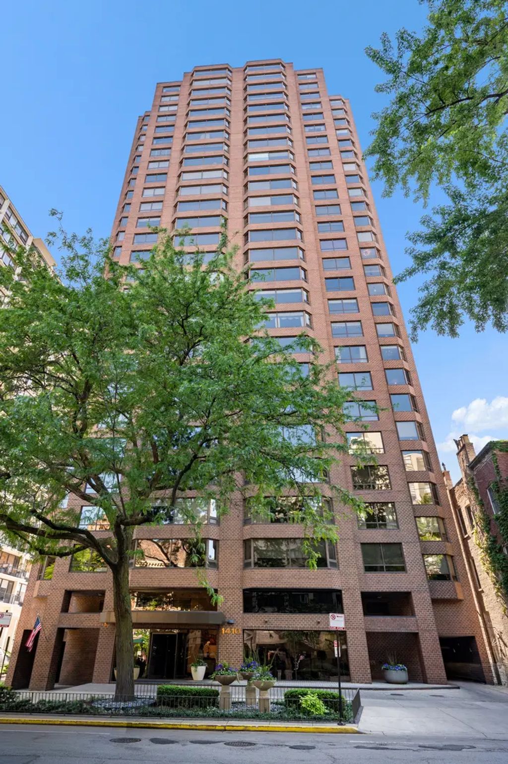 1410 N State Parkway 27b, Chicago, 60610