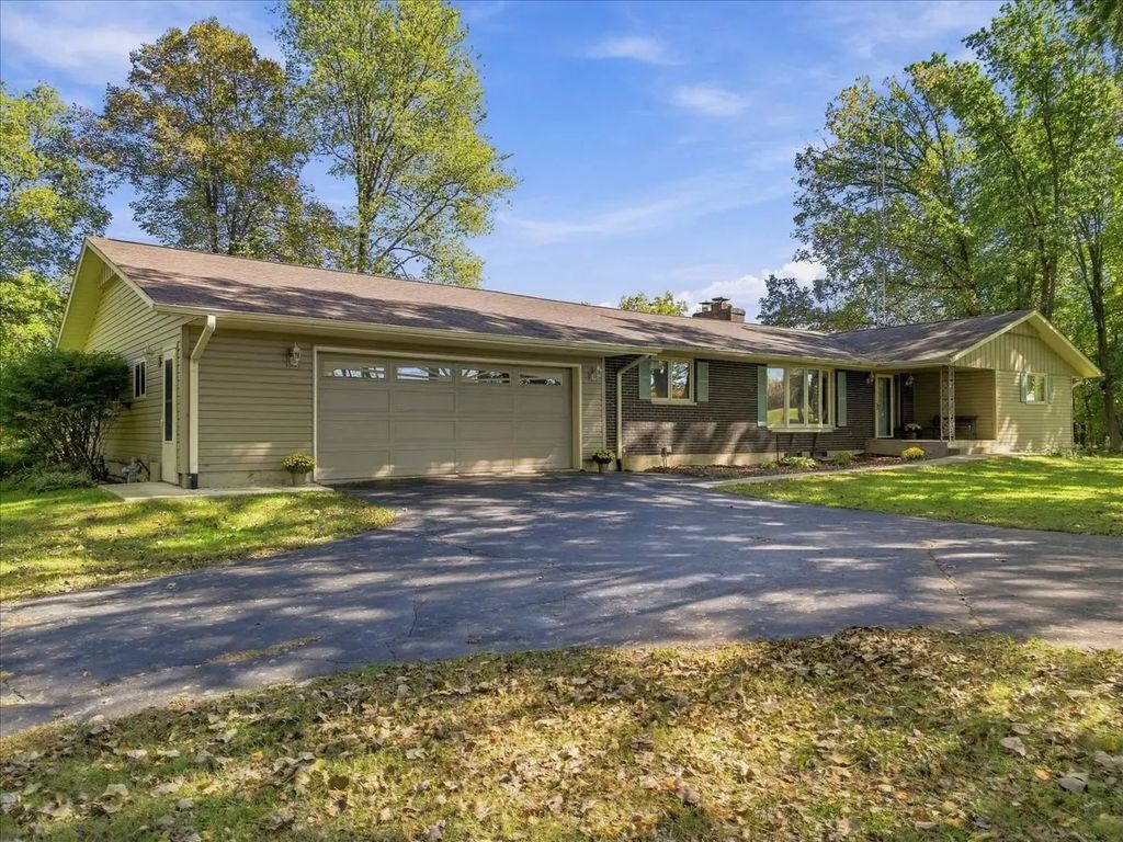6121 Brooklyn Road, Rochelle