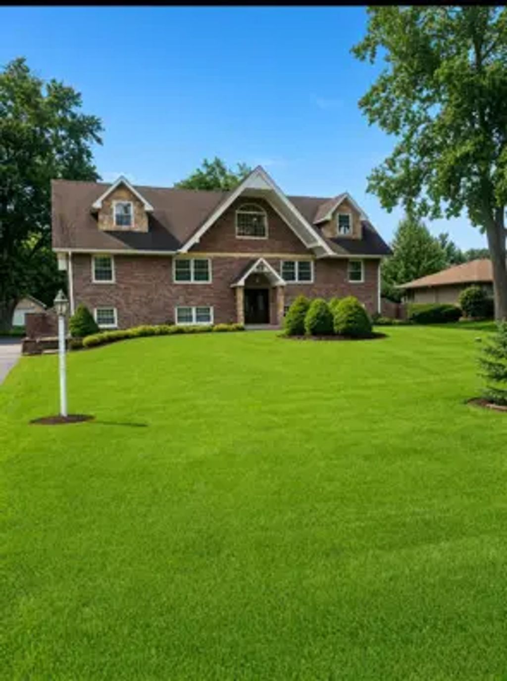 9s711 Brookbank Road, Willowbrook