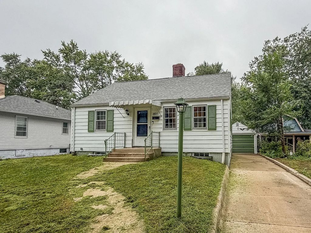 801 S Webber Street, Urbana