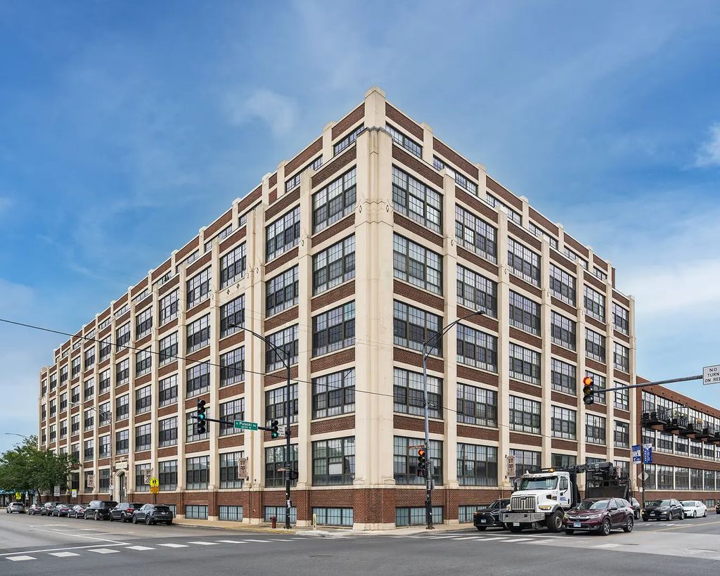3963 W Belmont Avenue 413, Chicago