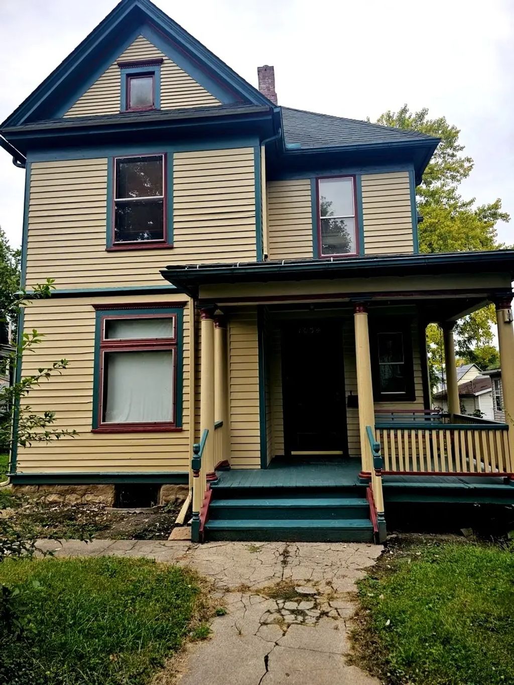 1034 19th Street, Rock Island