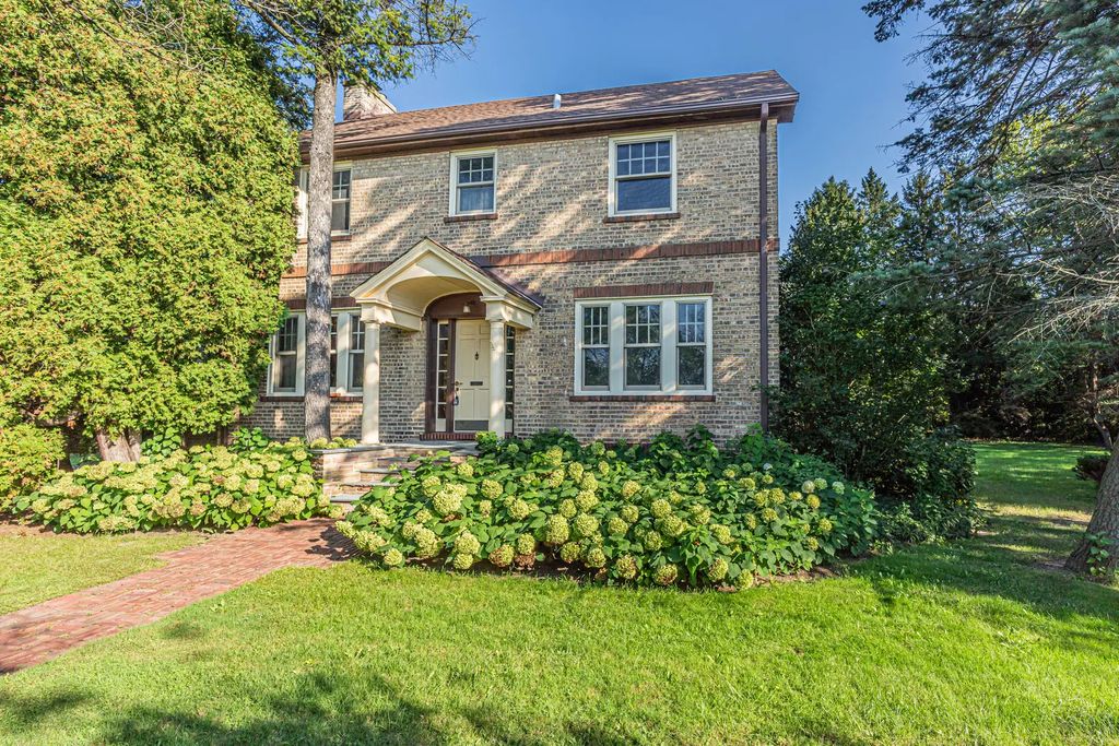 1324 Fredrickson Place, Highland Park