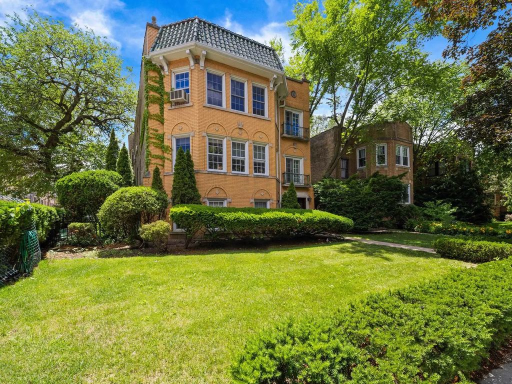 1016 Austin Street, Evanston