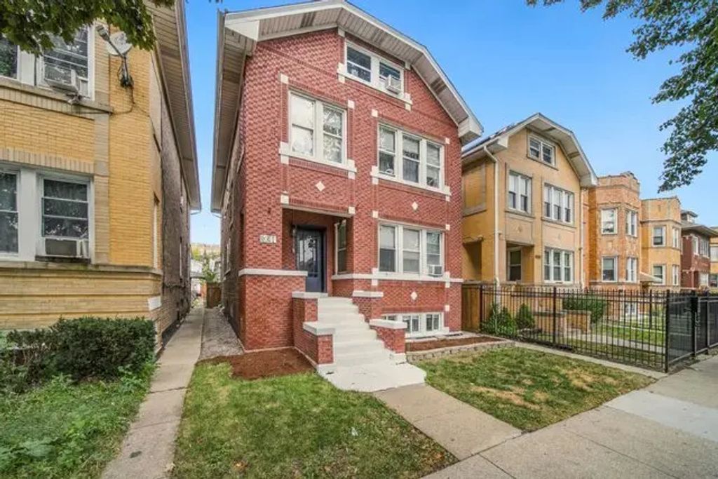 5344 W Drummond Place, Chicago