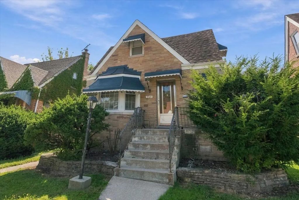 7117 W Armitage Avenue, Chicago