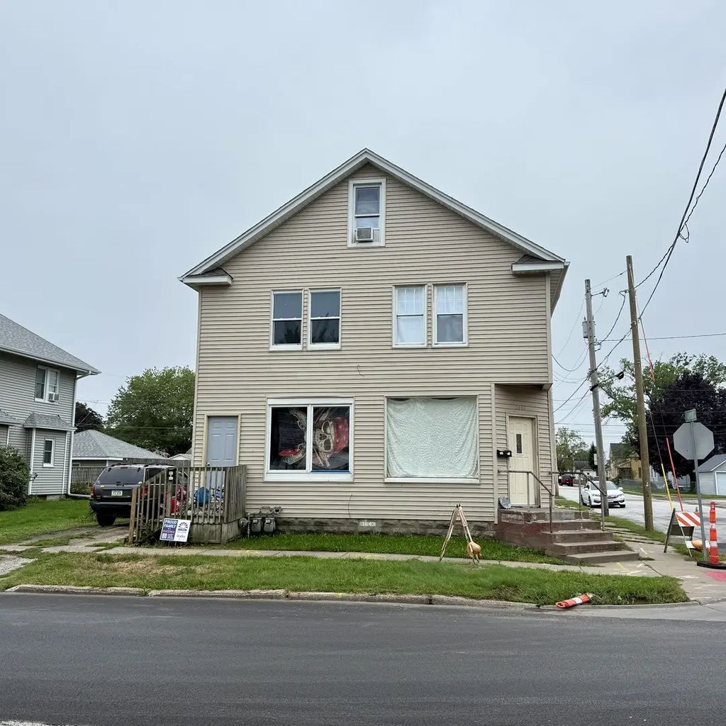 3643 Rockingham Road, Davenport