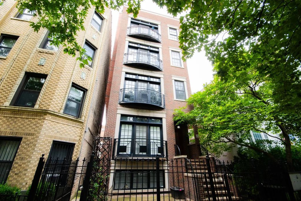 3504 N Fremont Street 4, Chicago