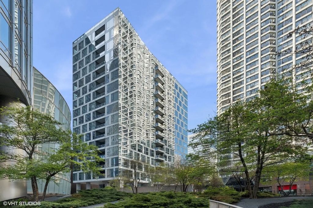 403 N Wabash Street 15b, Chicago, 60611