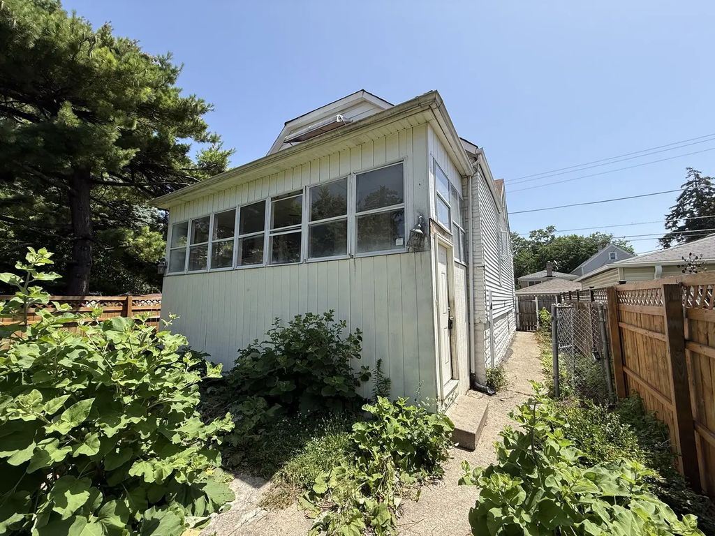 1413 Wisconsin Avenue, Berwyn
