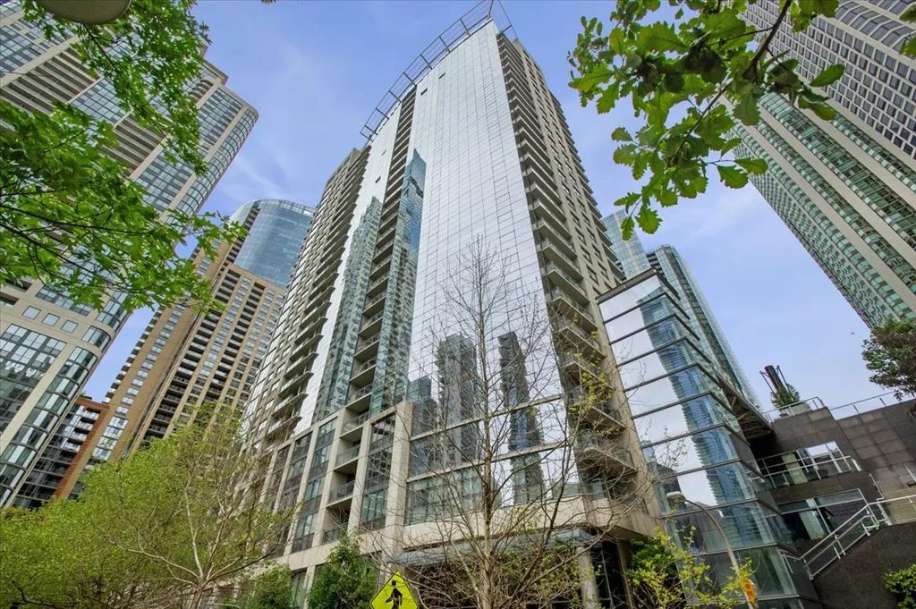 201 N Westshore Drive 2006, Chicago