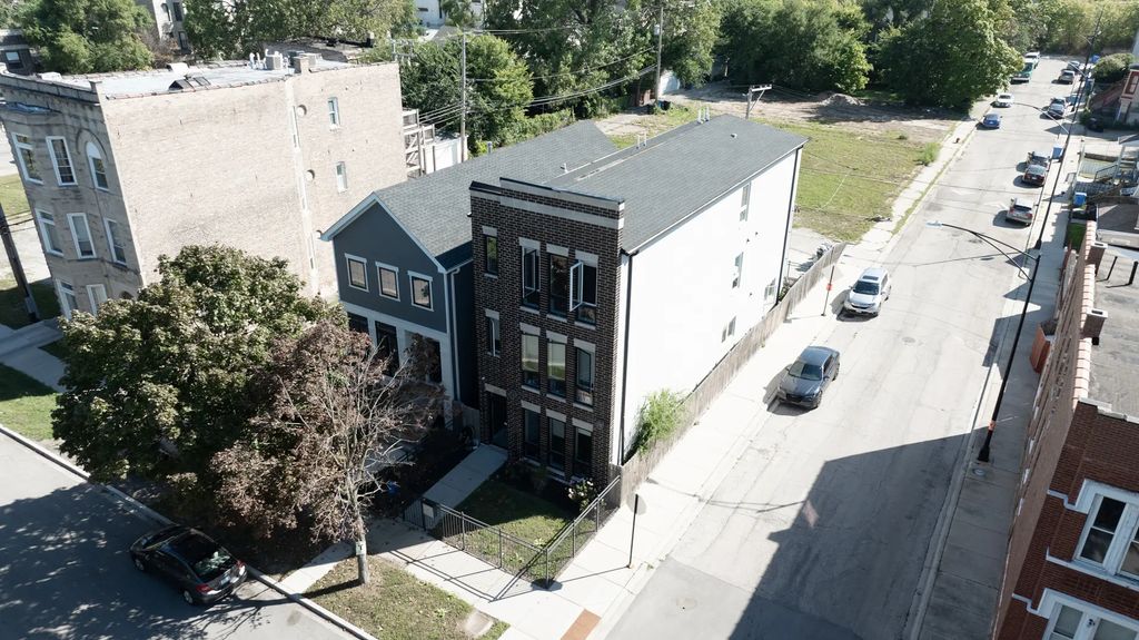 321 S Washtenaw Avenue, Chicago