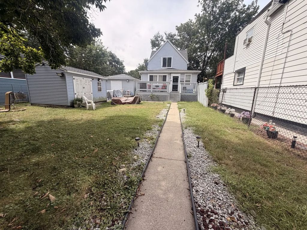 11820 S Harvard Avenue, Chicago