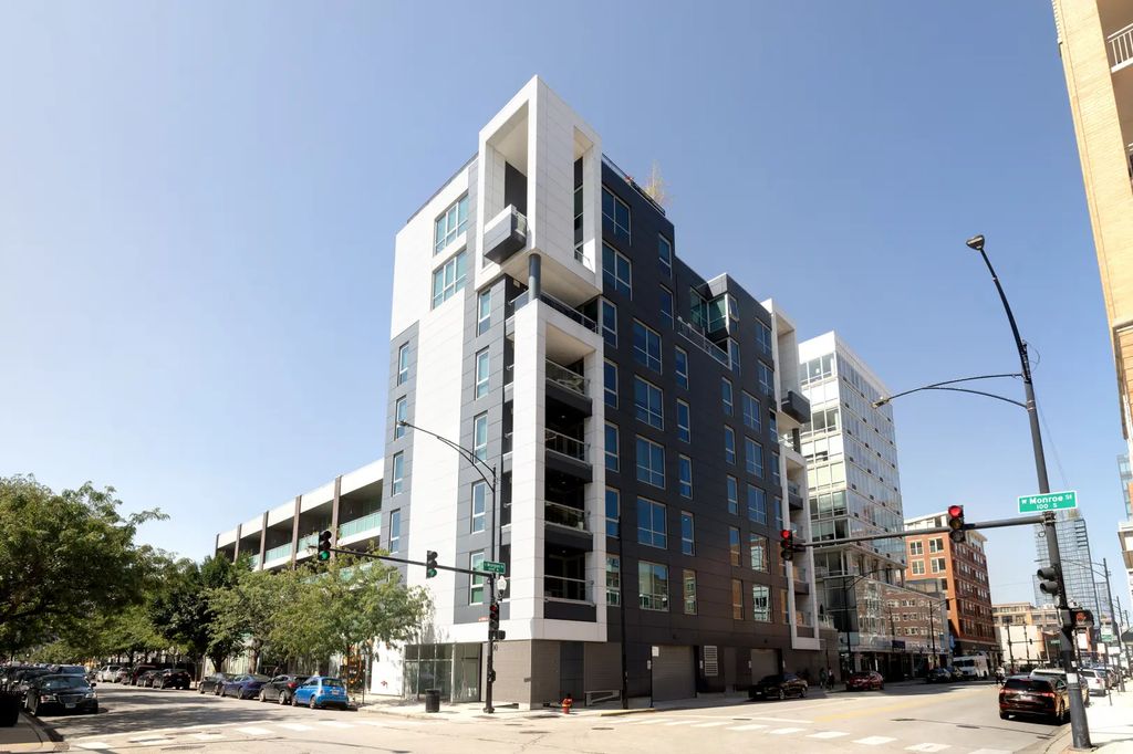 1000 W Monroe Street 201, Chicago