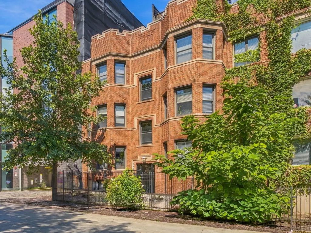 746 W Cornelia Avenue 3w, Chicago
