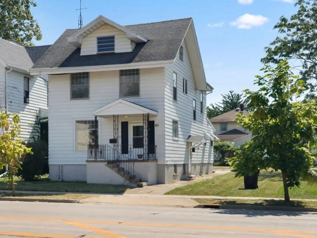811 E Washington Street, Bloomington