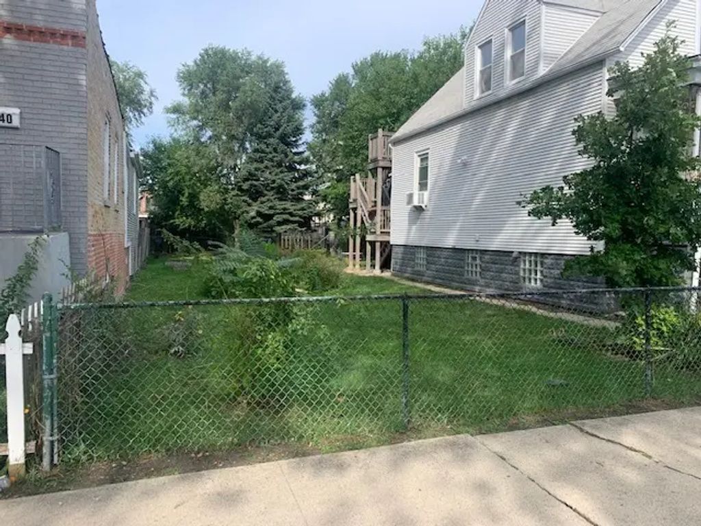 2100 N Parkside Avenue, Chicago