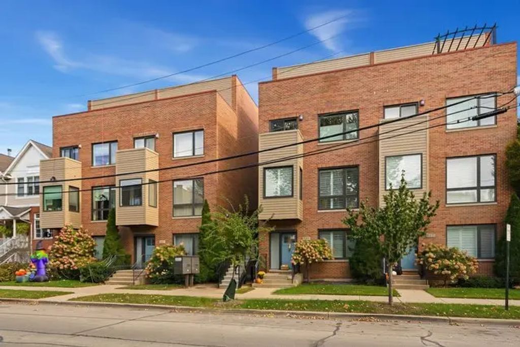 645 Custer Avenue 403, Evanston, 60202