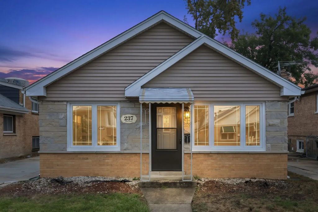 237 32nd Avenue, Bellwood