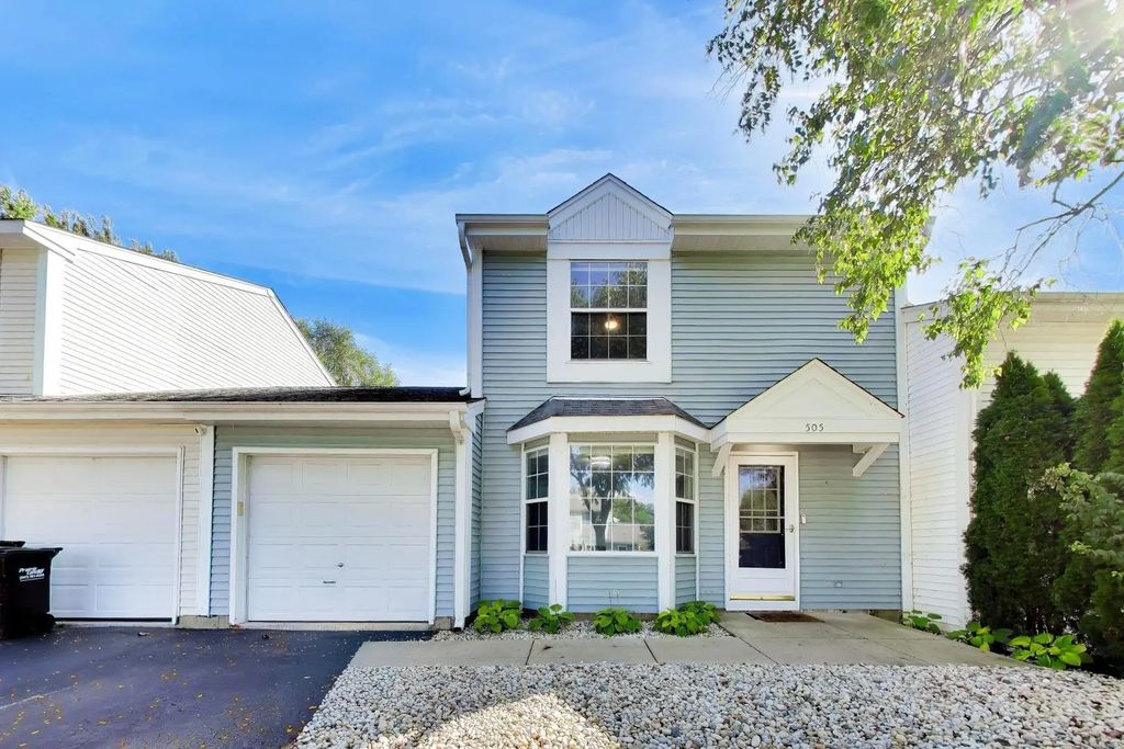 505 Newbury Drive, Island Lake