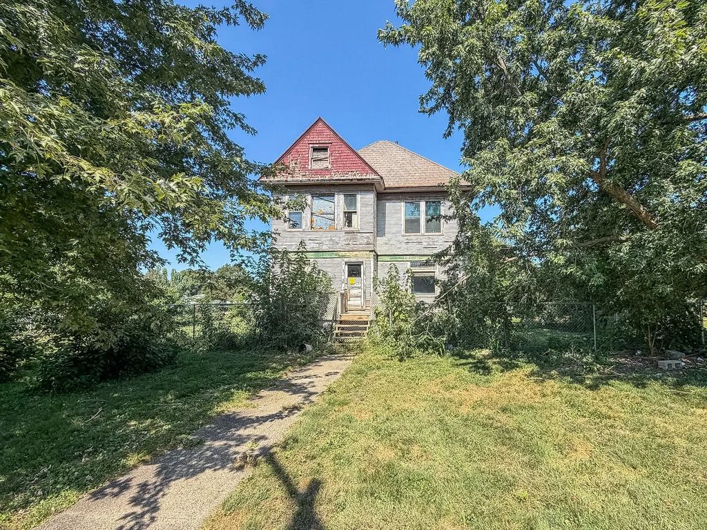 107 W Green Street, Broadlands