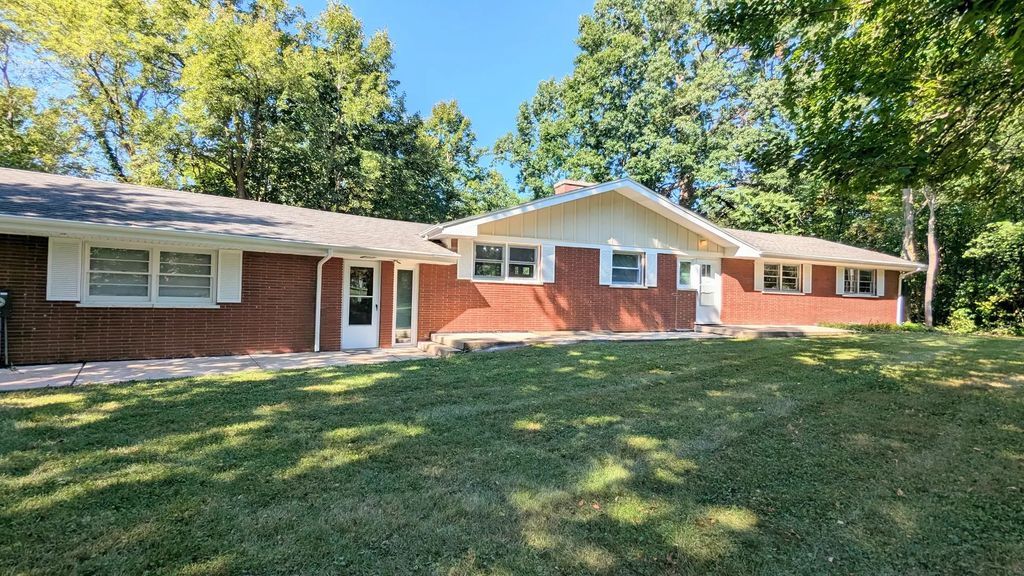 2030 Crestwood Lane, Palatine