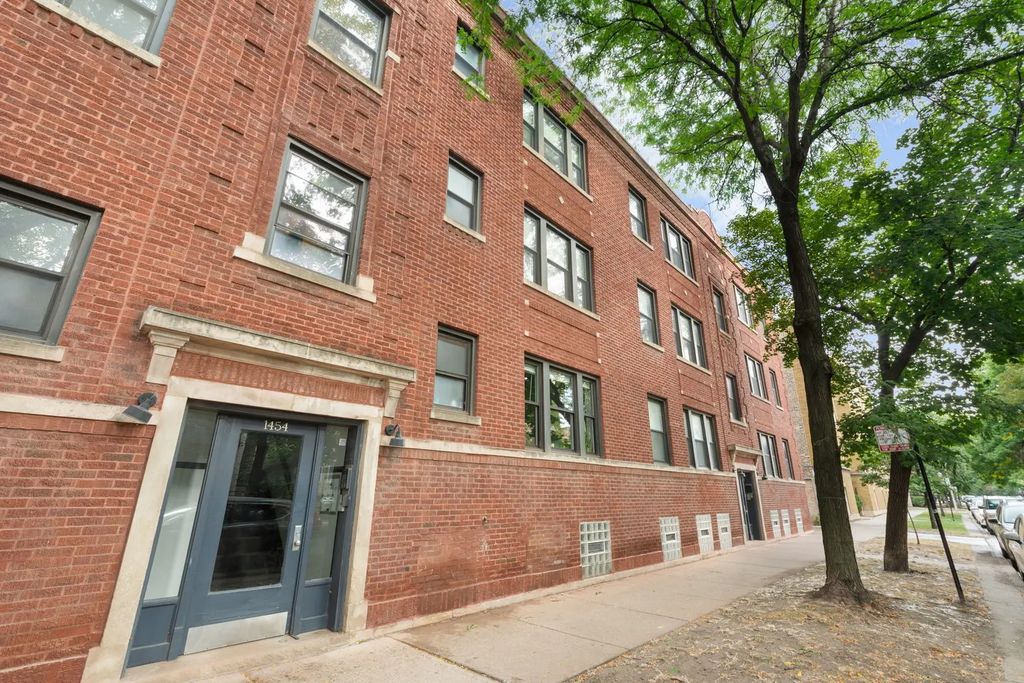 1454 W Roscoe Street 1e, Chicago, 60657