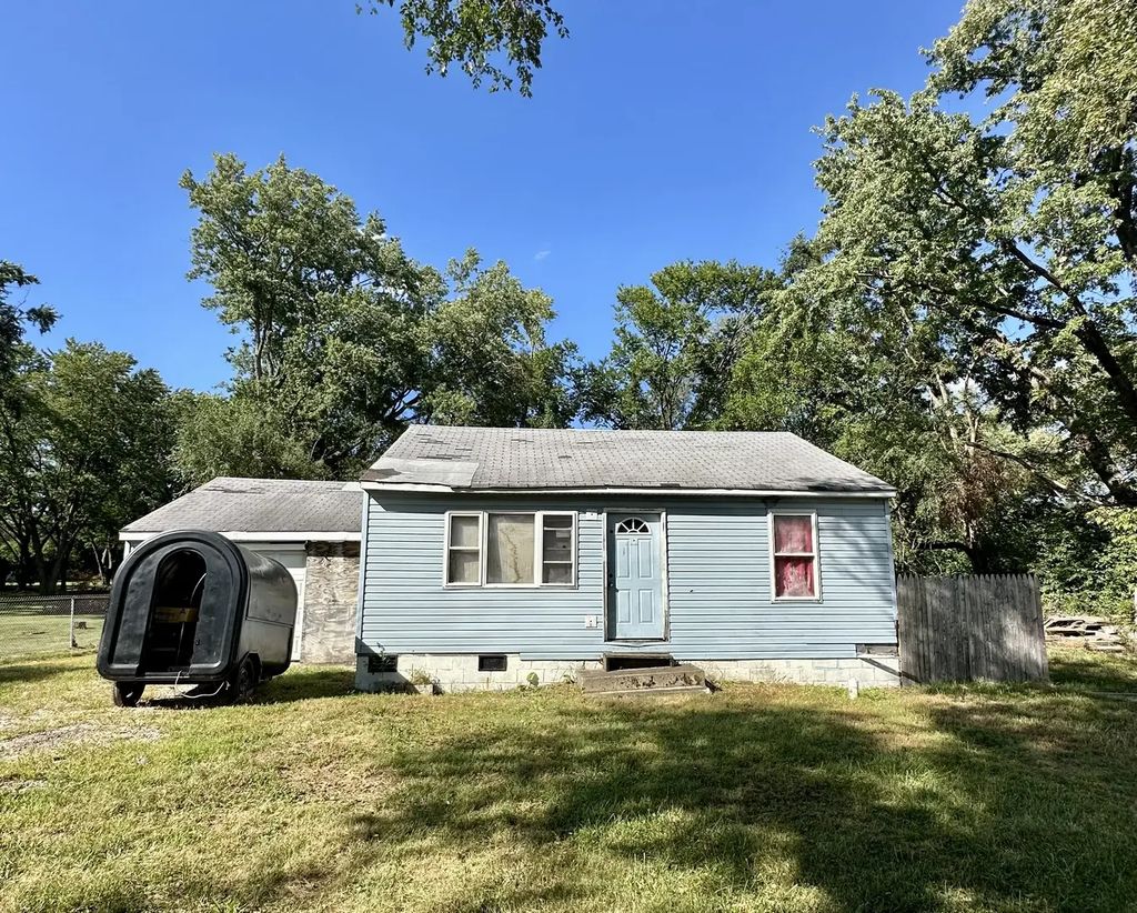 425 W Bruce Road, Lockport