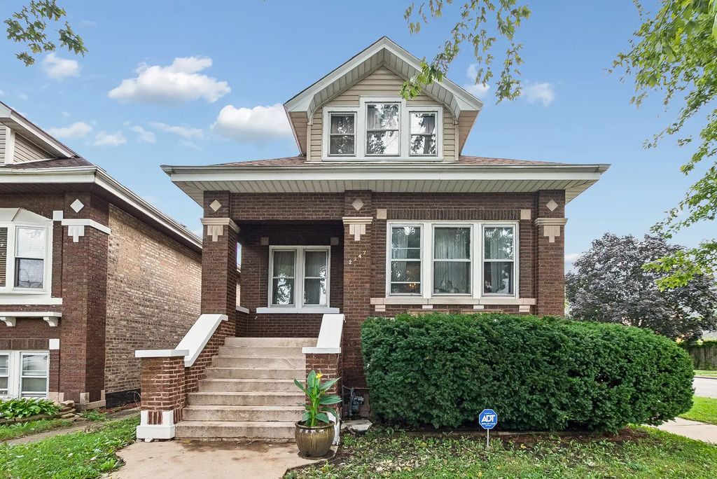 2347 Harvey Avenue, Berwyn