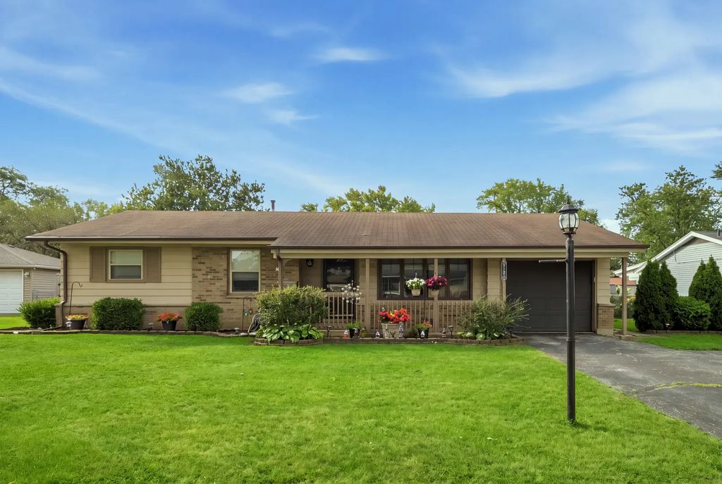 1231 Springdale Lane, Elk Grove Village