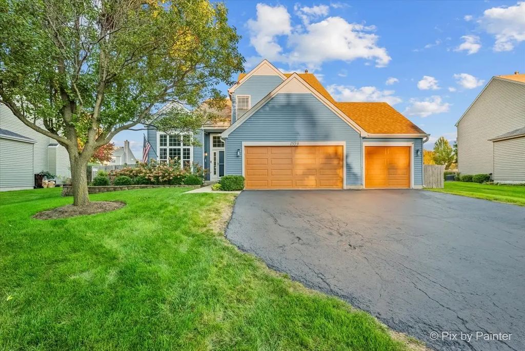 1559 Deerhaven Drive, Crystal Lake