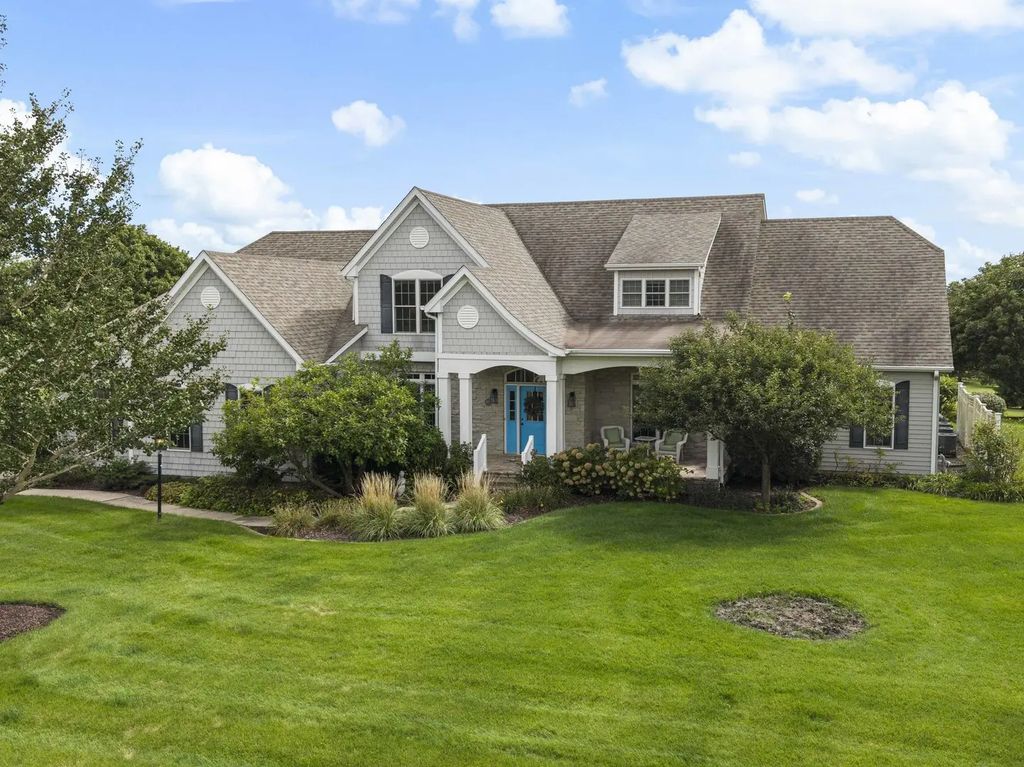 1555 Crimson King Court, Geneseo