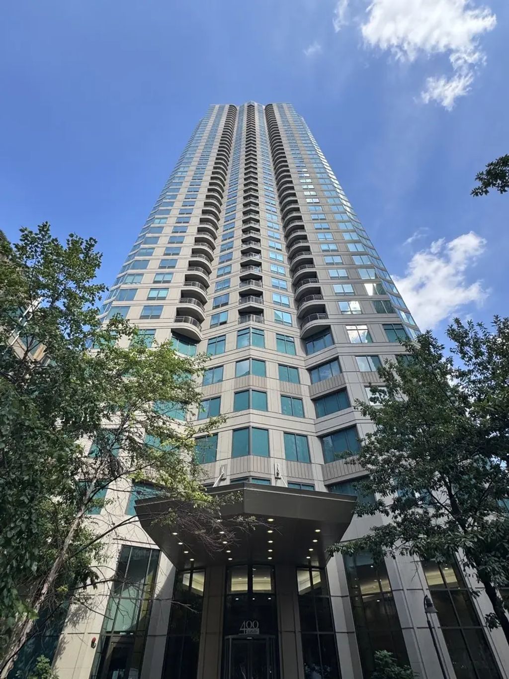 400 N Lasalle Drive 1303, Chicago