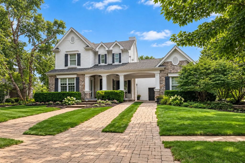1925 Eisenhower Lane, Bolingbrook