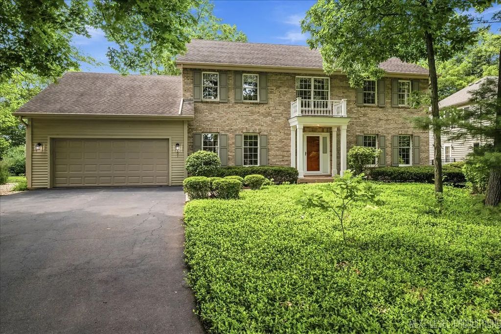 501 Pin Oak Court, St. Charles