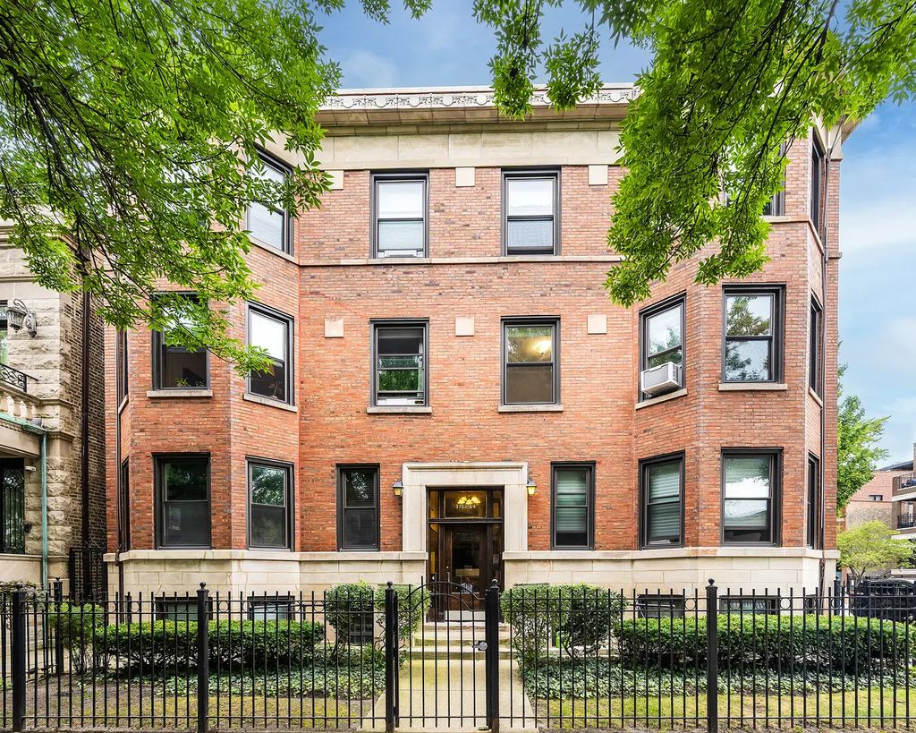 3764 N Magnolia Avenue 2, Chicago