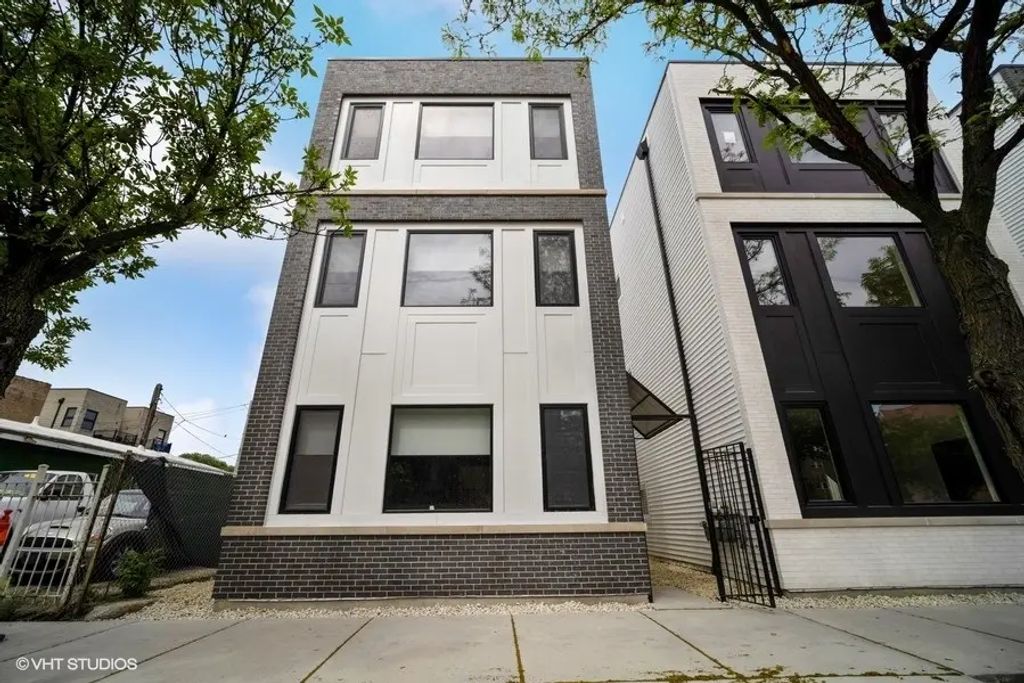 1112 S Western Avenue 3, Chicago
