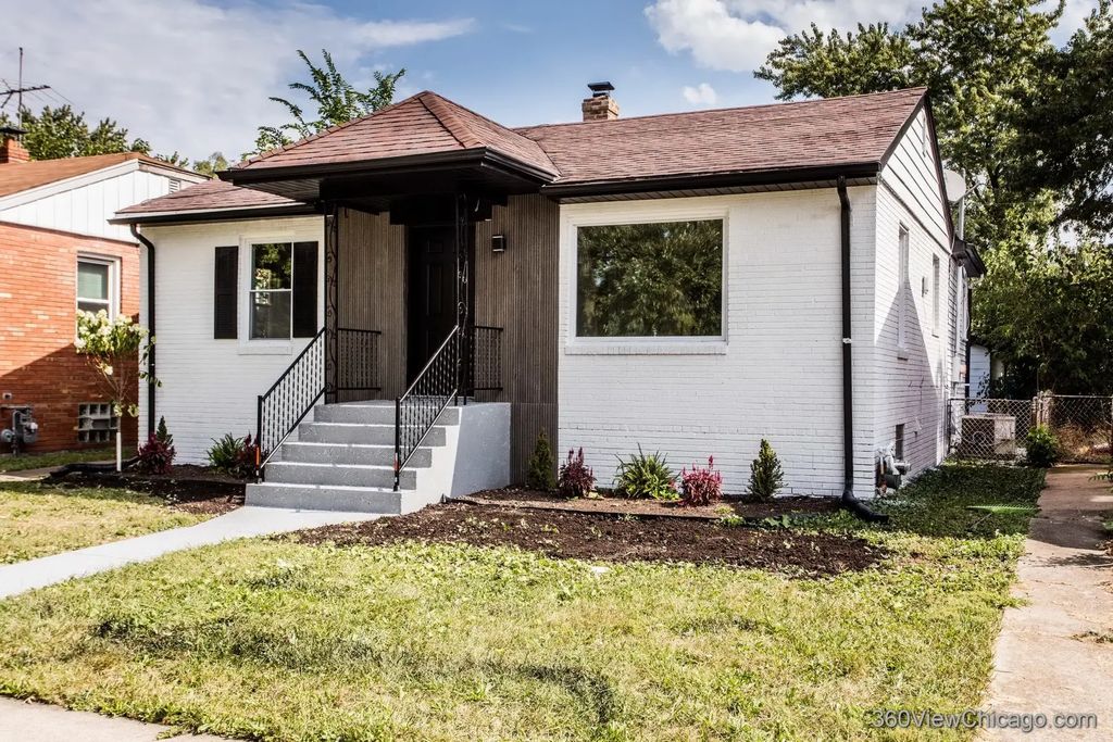 14921 Oakdale Avenue, Harvey