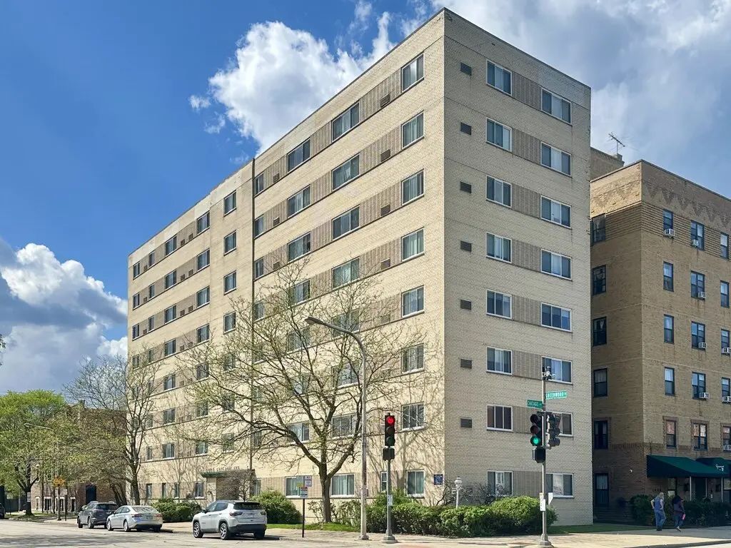 1400 Chicago Avenue 703, Evanston