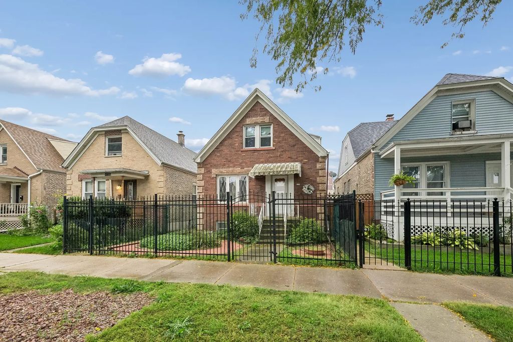 4541 W Montana Street, Chicago