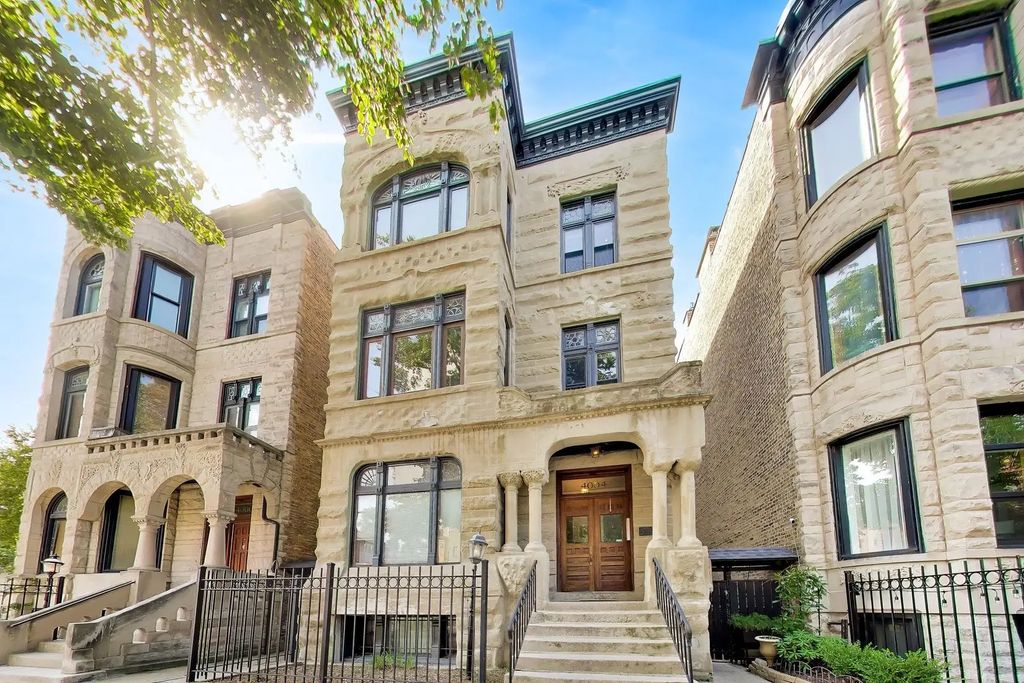 4004 N Clarendon Avenue 2, Chicago