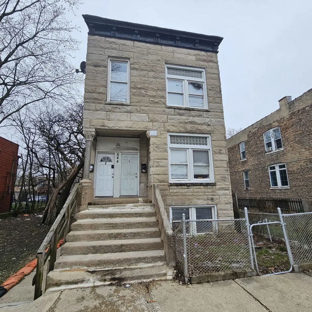 644 N Albany Avenue, Chicago