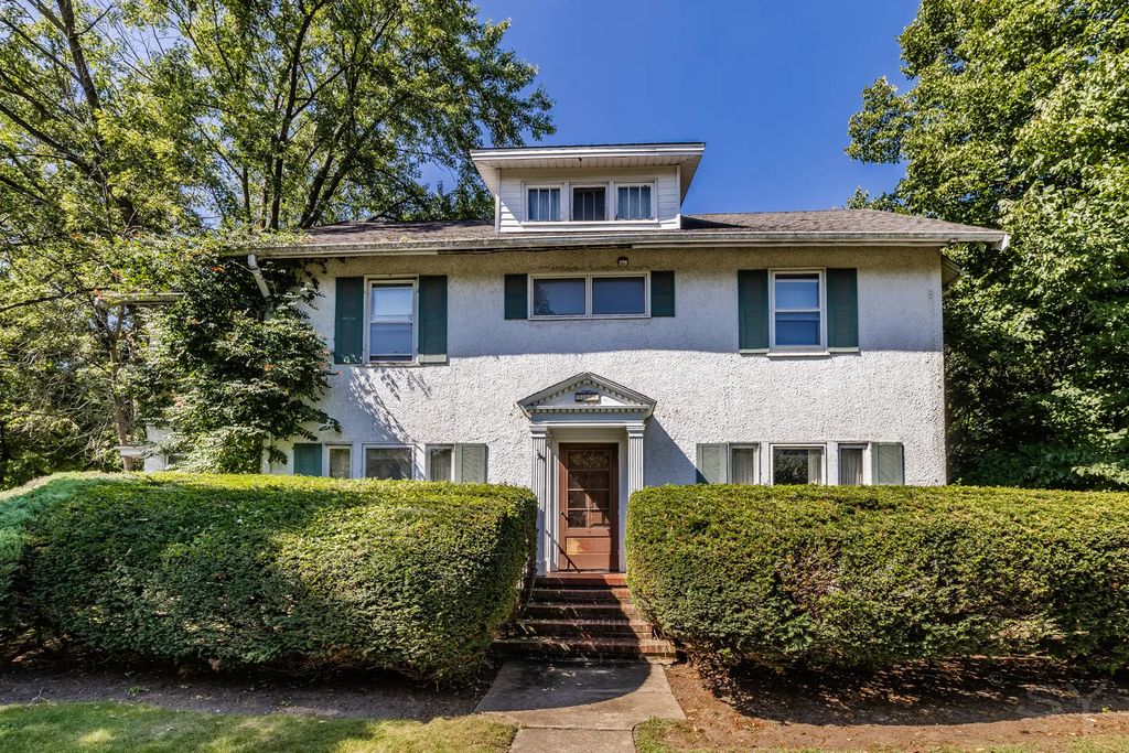 590 Willow Road, Winnetka