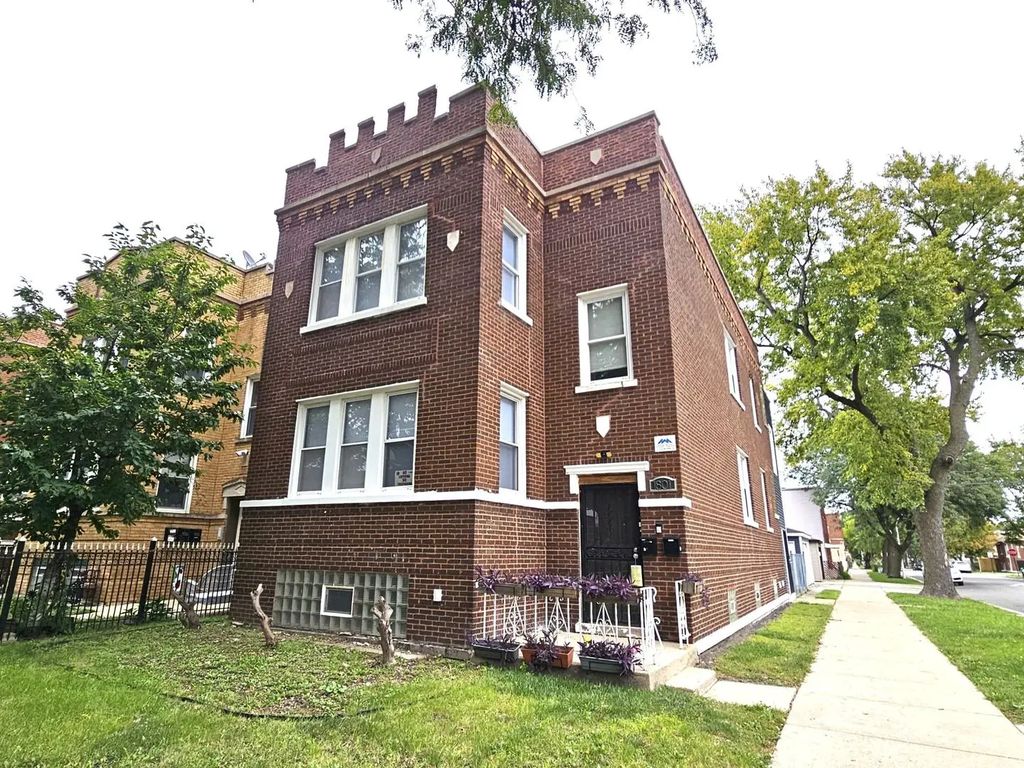 1801 N Lotus Avenue 2, Chicago
