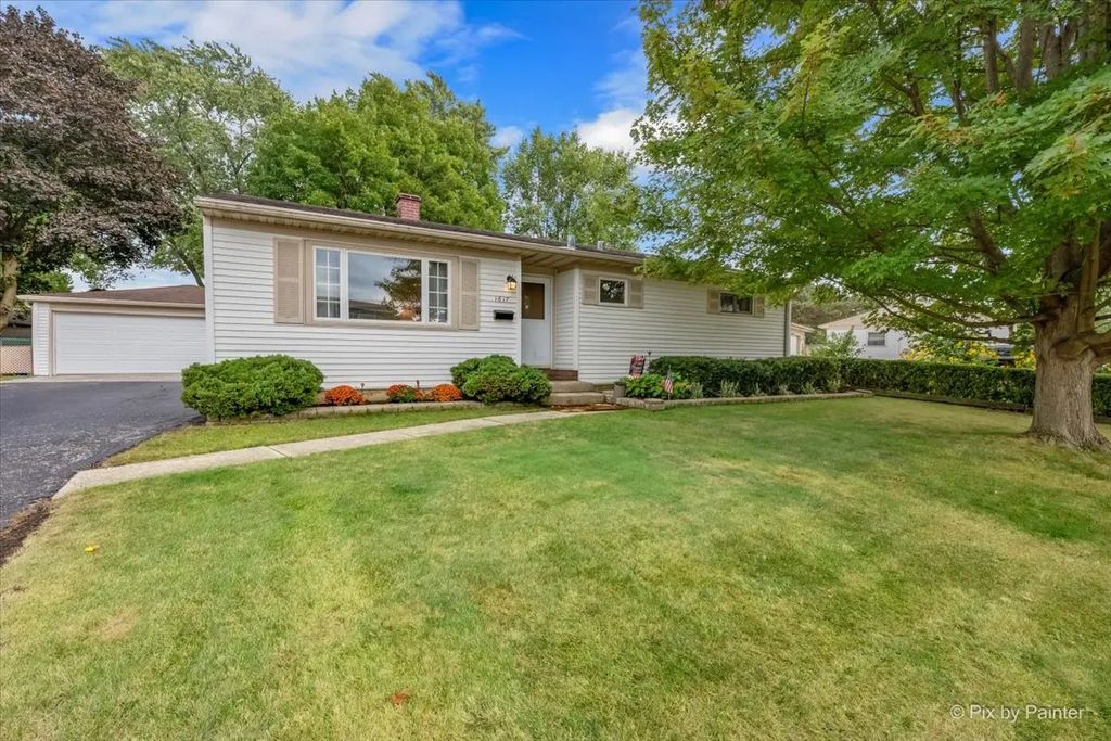 1617 Charles Drive, Glendale Heights